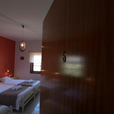 Niki Rooms باليوخورا الغرفة الصورة