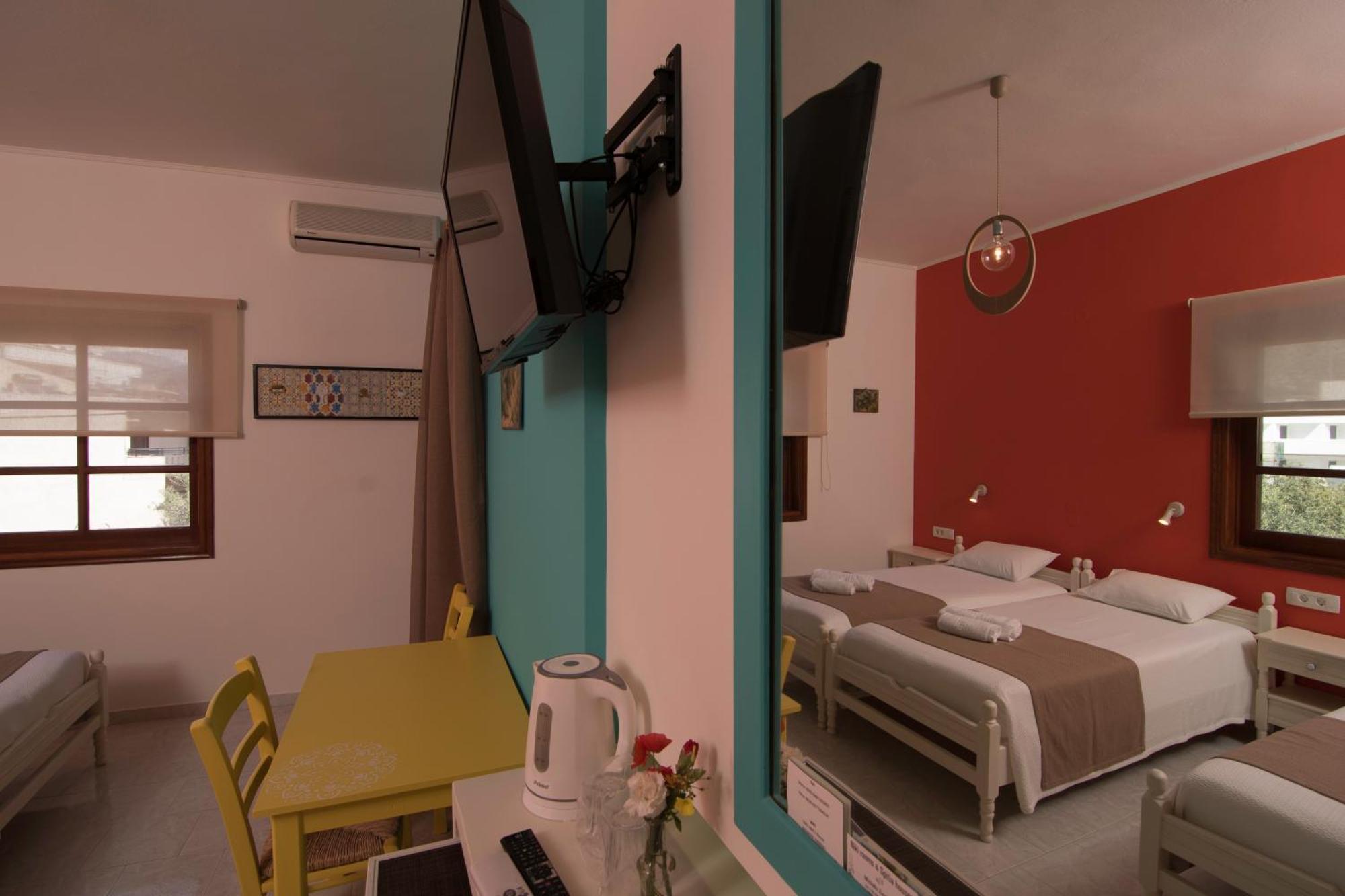 Niki Rooms باليوخورا الغرفة الصورة